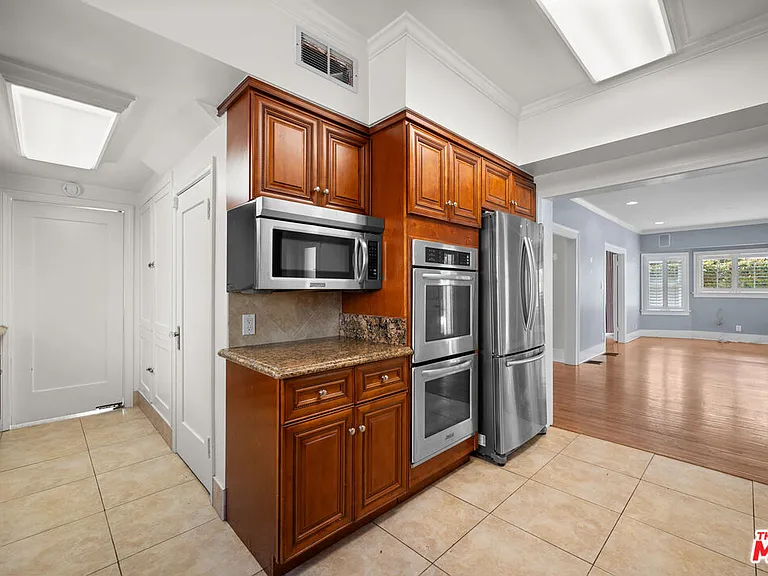 1231 S Saint Andrews Pl — Photo 12