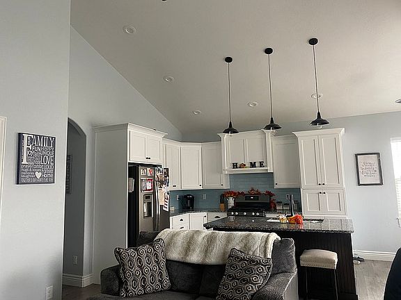 5th image of 220 Flagstone Dr