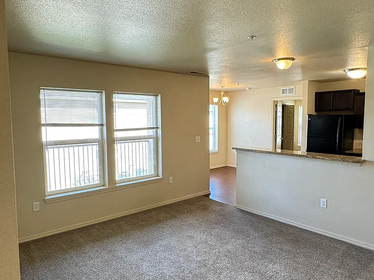 11070 W Brassy Cove Loop — Photo 3