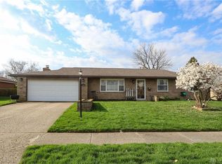 6961 Rushleigh Rd, Englewood, OH 45322