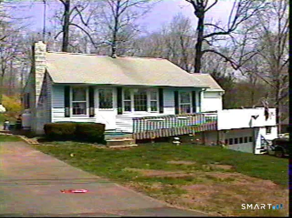 28 Kickapoo Road, Middlefield, CT 06455
