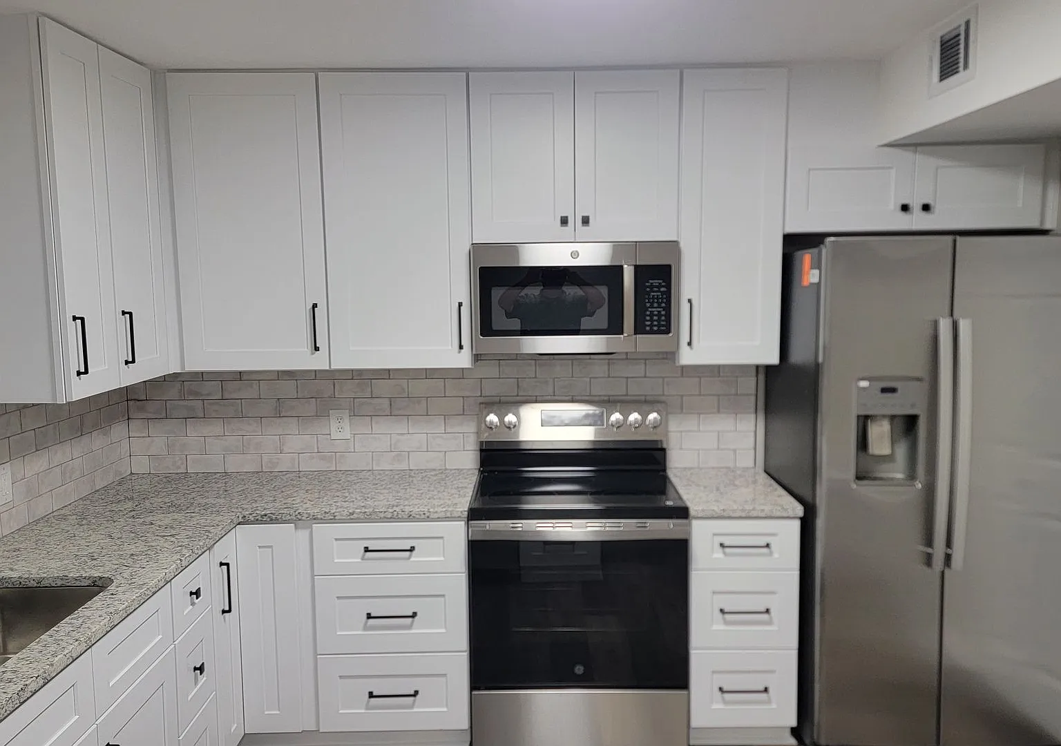 Beautifully Renovated North Raleigh Home Prime Location! — Photo 2