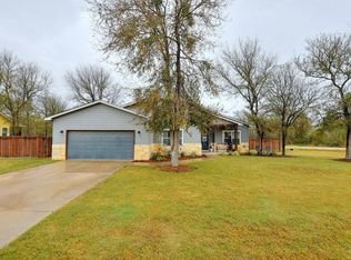 106 Ninole Ct, Bastrop, TX 78602