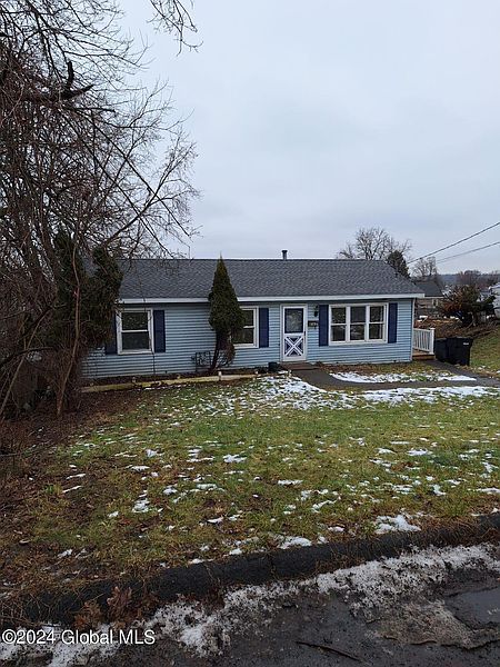 2nd image of 747 7th Avenue