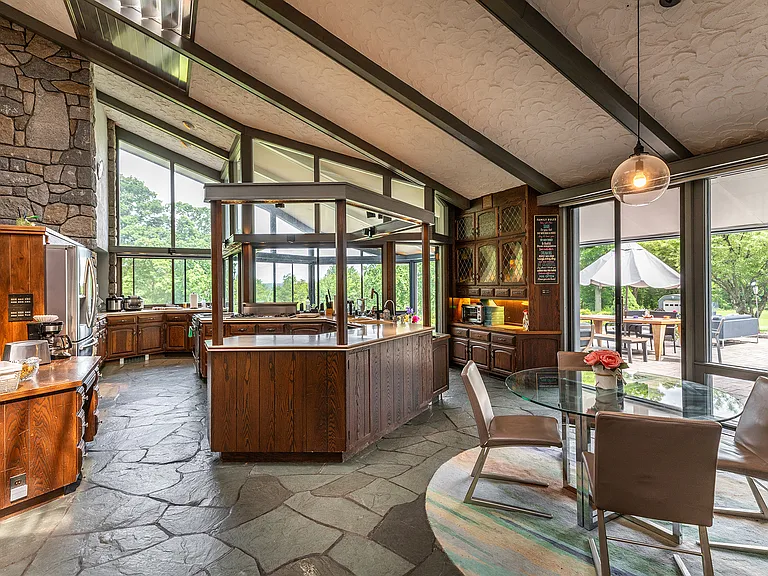 250 Westledge Dr — Photo 22