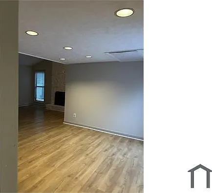 3 bed, 1200 sqft, $1,600 — Photo 4