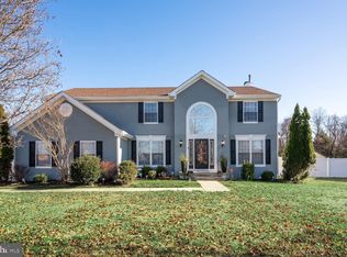 41 Bryces Ct, Sicklerville, NJ 08081