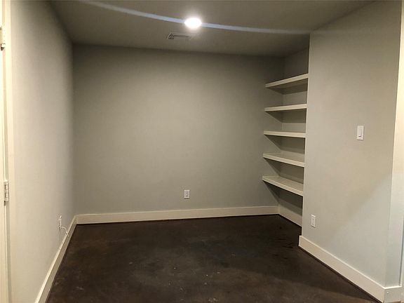 2nd image of 5514 Larkin St