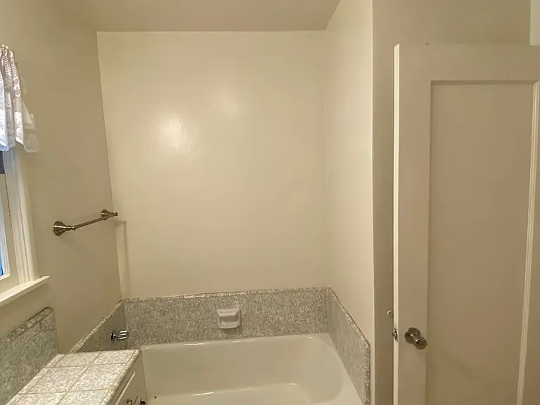 801 S Sowell St — Photo 10