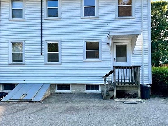 3rd image of 101-107 Forest Avenue