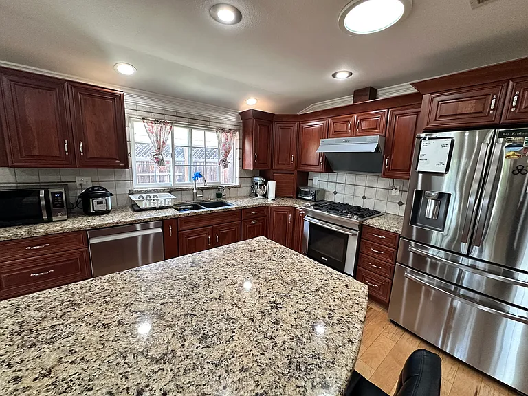 41646 Sherwood St — Photo 7