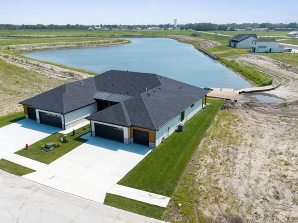 27507 Heron St, Valley, NE 68064