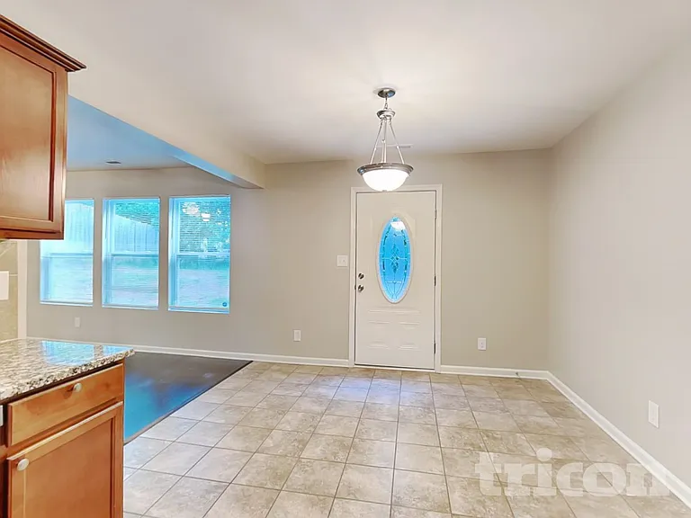 7220 Cypress Ridge Dr — Photo 4