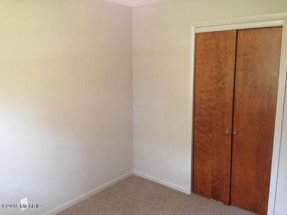 4th image of 385 Arthur Ave
