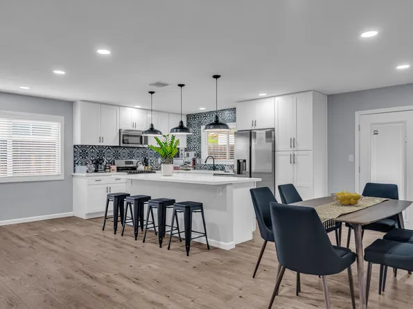 5676 E Bloomfield St, Simi Valley, CA 93063