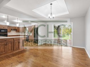 16090 Nall Ave, Stilwell, KS 66085