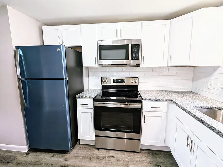 28 Wesley St — Photo 6
