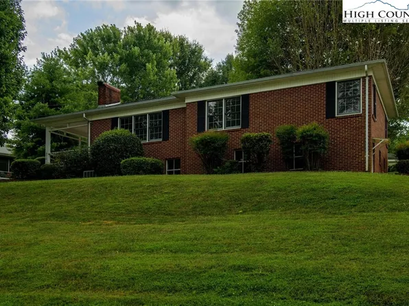 372 NE Eastover Circle, Lenoir, NC 28645