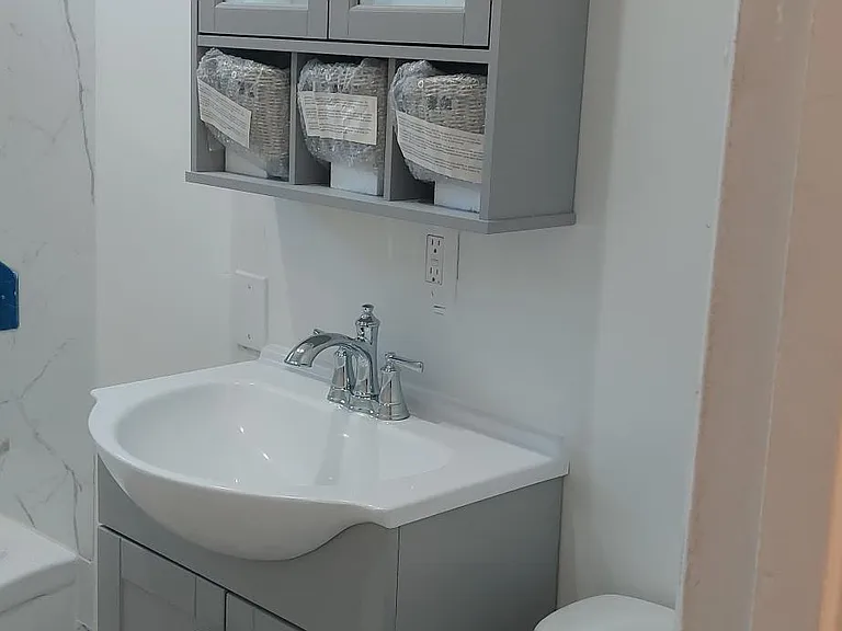 1536 S Fairfax Ave #6 — Photo 7