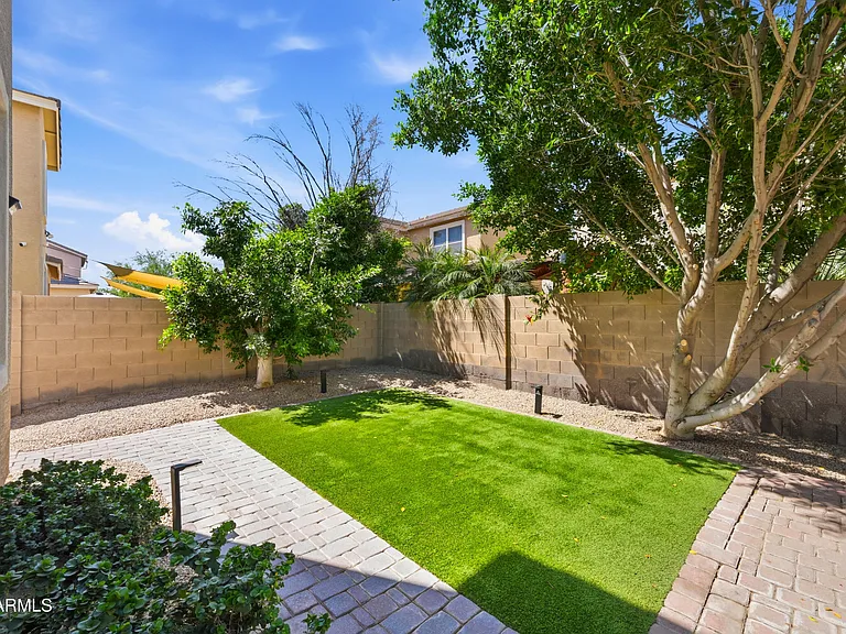 2250 E Wayland Dr — Photo 34