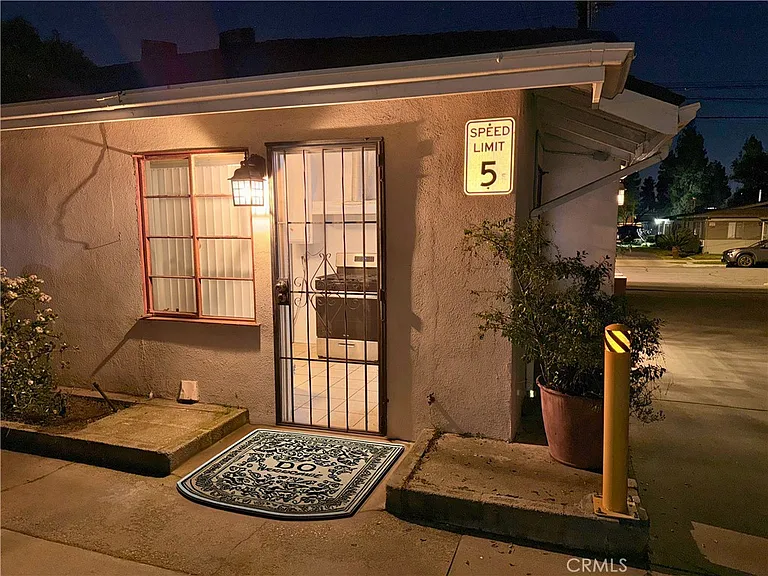 843 W Walnut Ave #B — Photo 1