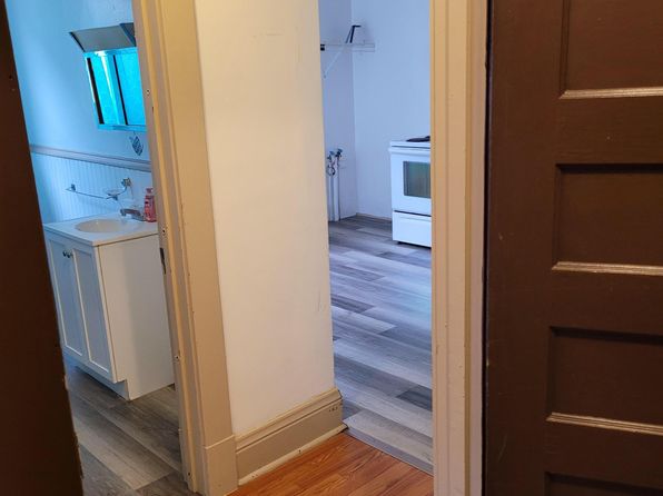 1200 Race St APT B