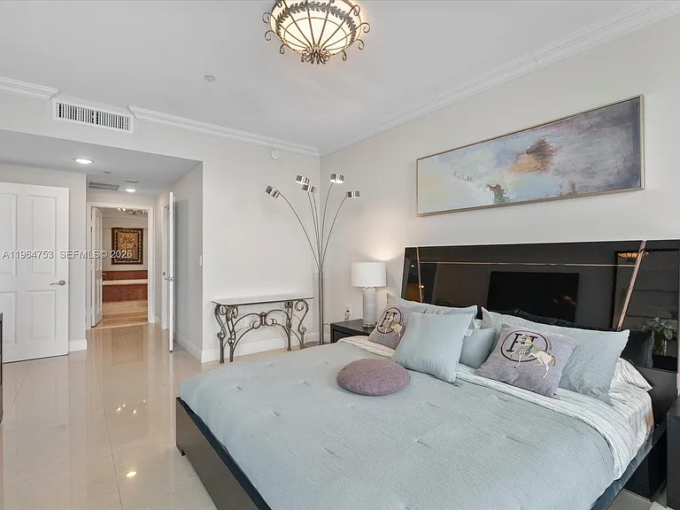 17875 Collins Ave #4405 — Photo 27