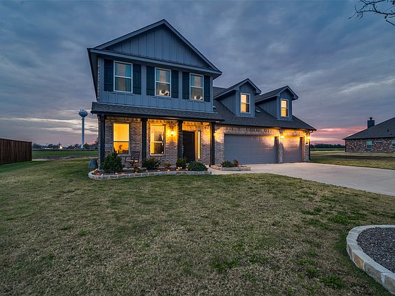 3rd image of 107 Cedar Elm Ln