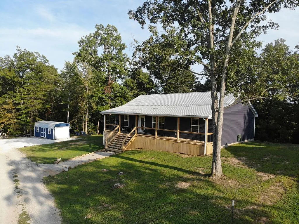 123 Clees Pt — Photo 1