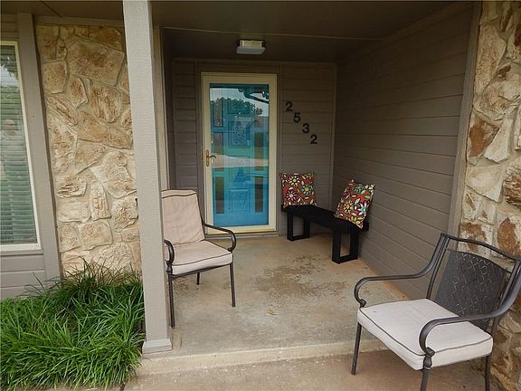 3rd image of 2532 Indian Creek Pl