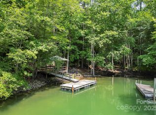 1277 Northview Dr, Morganton, NC 28655