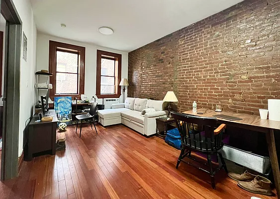 Rented by Bond New York | media 7