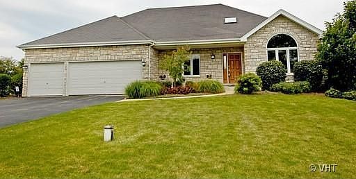 1st image of 41W814 Hunters Hill Dr