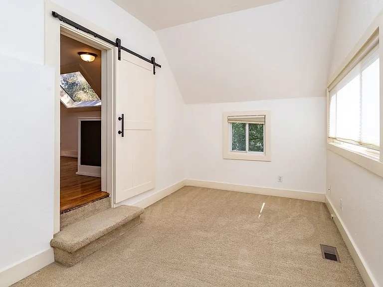12 W Brookside St — Photo 35