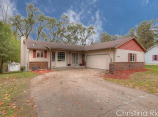 1574 Caprice Dr, Jenison, MI 49428