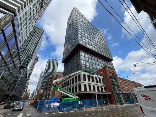 100 Queen St E, Toronto, ON