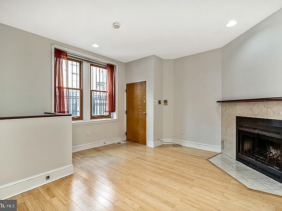 4th image of 306 S 13th St APT 6