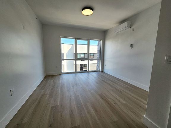 2nd image of 14 Livingston St #3