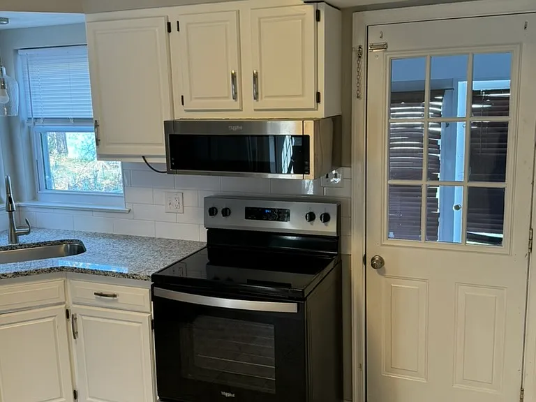 736 Chelsea Ave — Photo 12