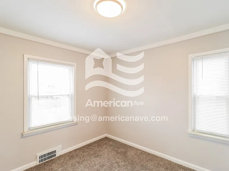 572637_012_wm_-_bedroom_13527366.jpg