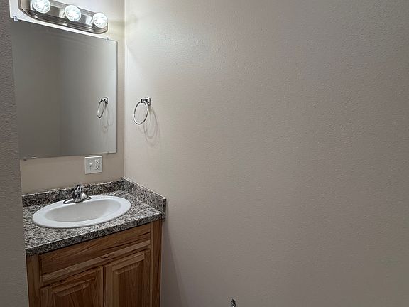 2nd image of 2825 Mayfair Dr