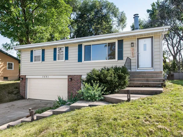 7201 Valley Pl, Minneapolis, MN 55427