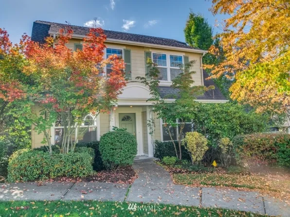 1938 NE Killian Ln, Issaquah, WA 98029