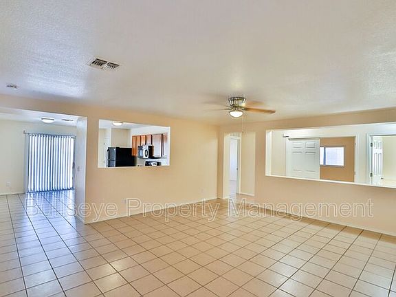 5th image of 626 W Jardin Dr