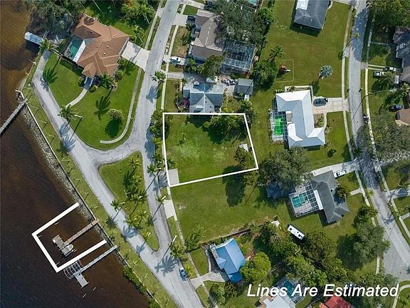 3rd image of 2520 Riverside Dr E #7