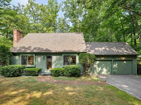 22 Lang Pond Road, Wolfeboro, NH 03894