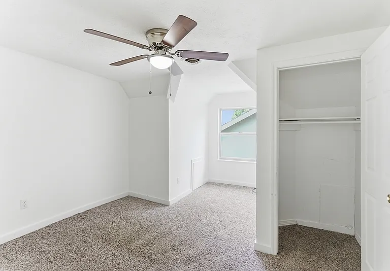 306 E Burwell Ave #C — Photo 4