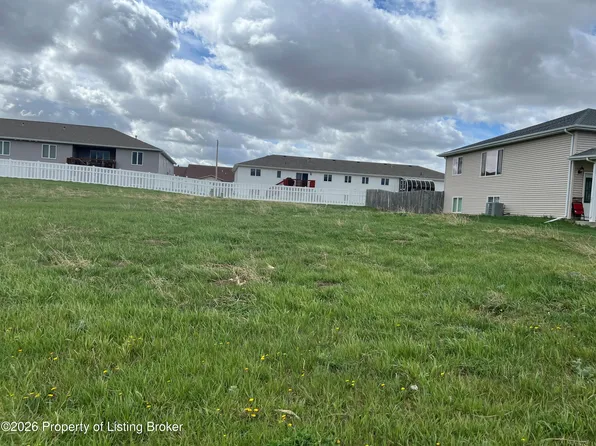15th St W, Dickinson, ND 58601