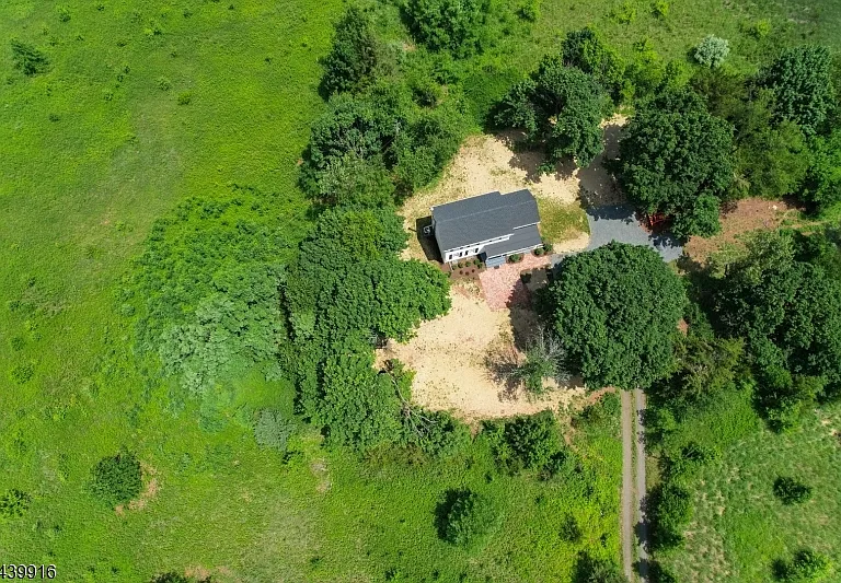 230 Skillmans Ln — Photo 27