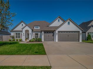 1602 Timberline Ave, Lowell, AR 72745